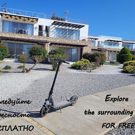Sea And Mountain View Beachfront Penthouse Yali Екстер'єр фото