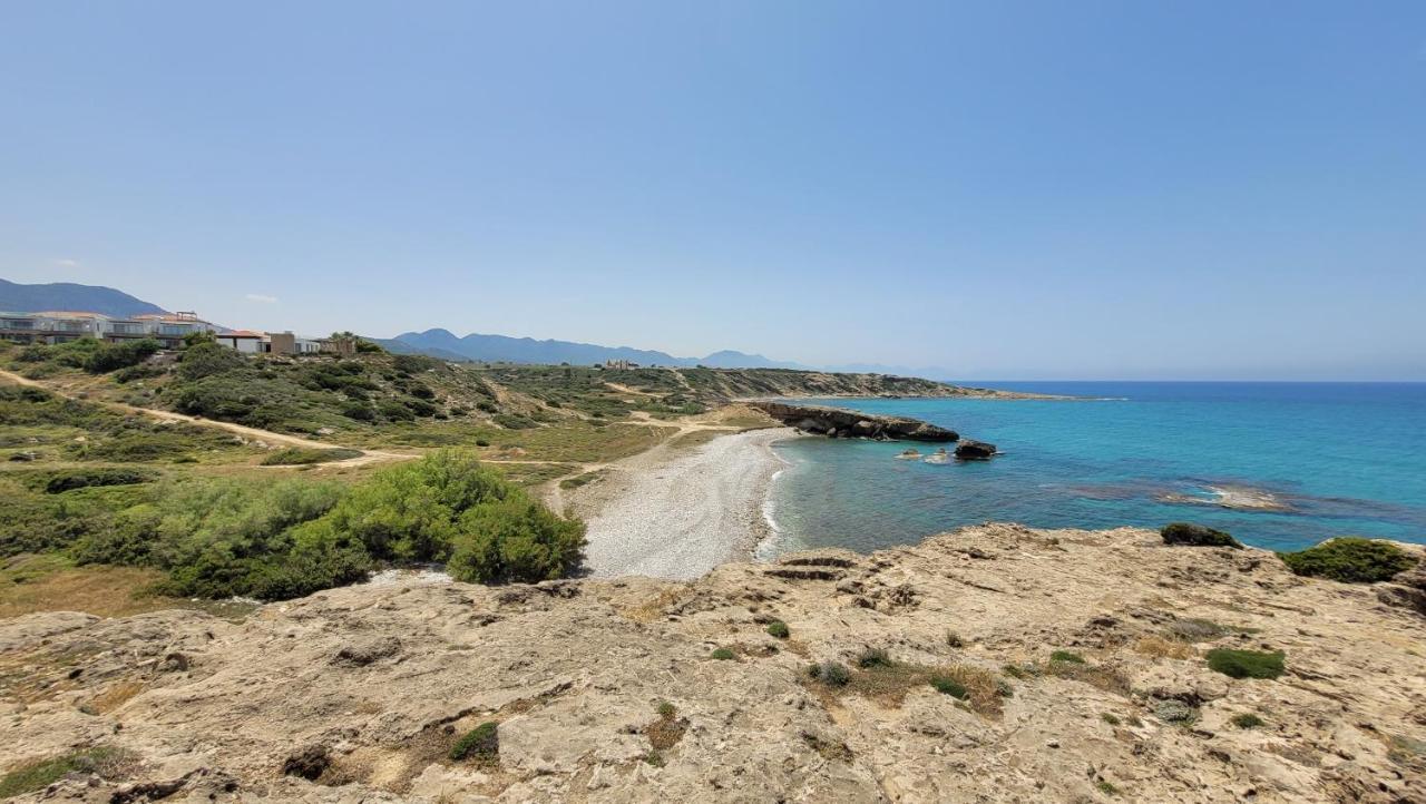 Sea And Mountain View Beachfront Penthouse Yali Екстер'єр фото