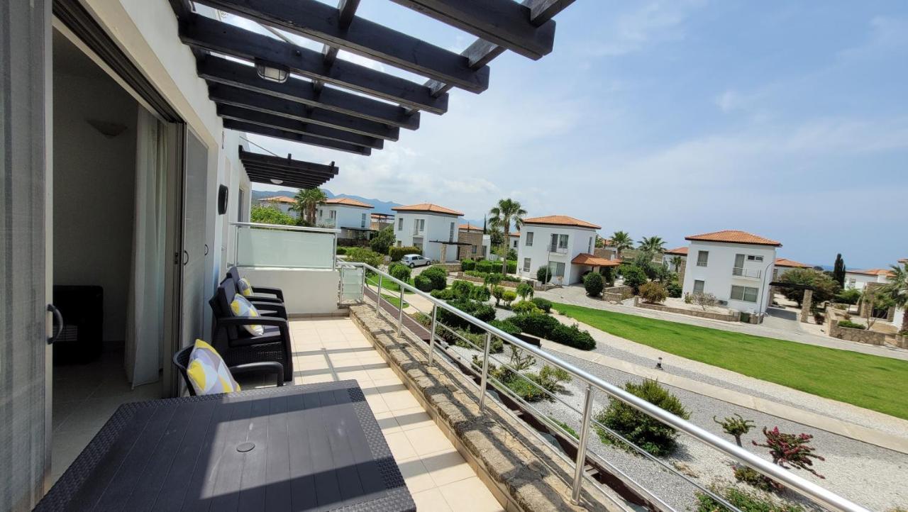 Sea And Mountain View Beachfront Penthouse Yali Екстер'єр фото