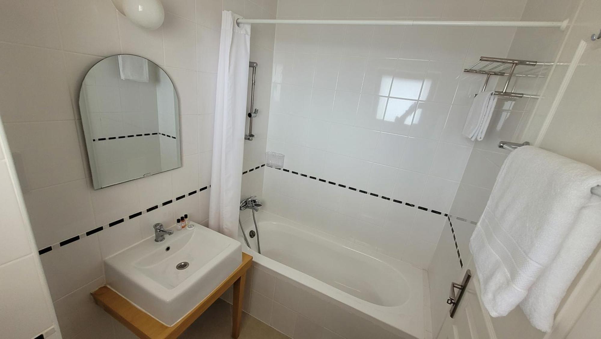Sea And Mountain View Beachfront Penthouse Yali Екстер'єр фото